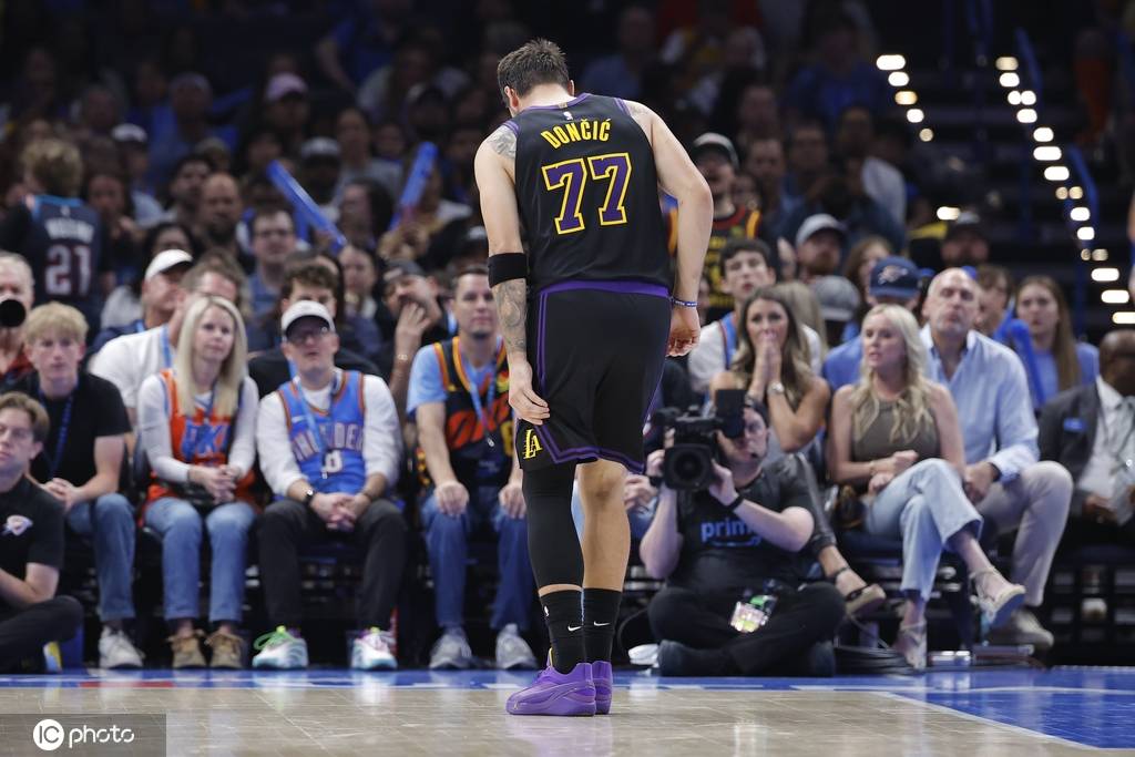 东契奇最少缺阵2周!若赛季报销湖人季后赛前景堪忧